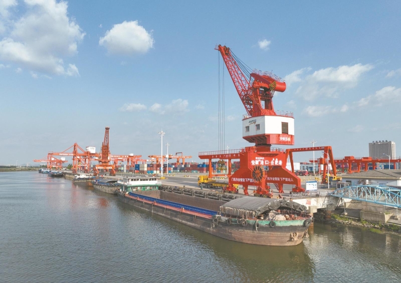 合肥港国际集装箱码头吞吐量创新高